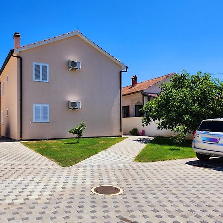 Ena Apartment Turanj Exterior foto