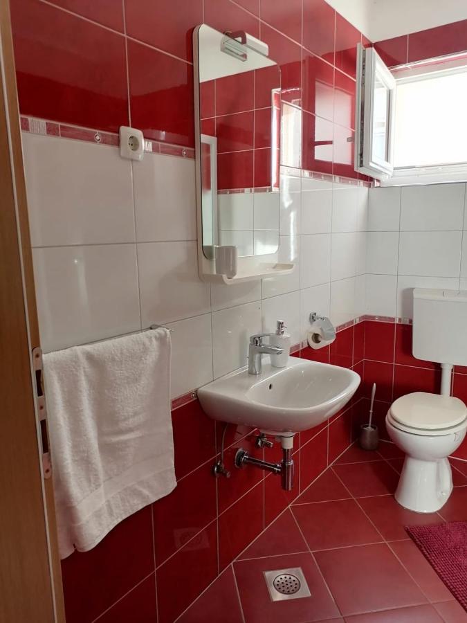 Ena Apartment Turanj Exterior foto